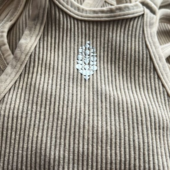 Free People Happiness Runs Ribbed Cropped Tank Top Stoned Eagle NWOT XS/S M/L - Picture 9 of 9